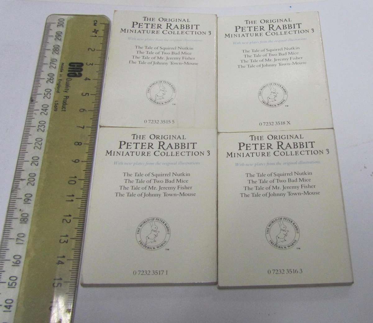 The Original Peter Rabbit Miniature Collection 3 - Beatrix Potter PLUS  pull out of characters