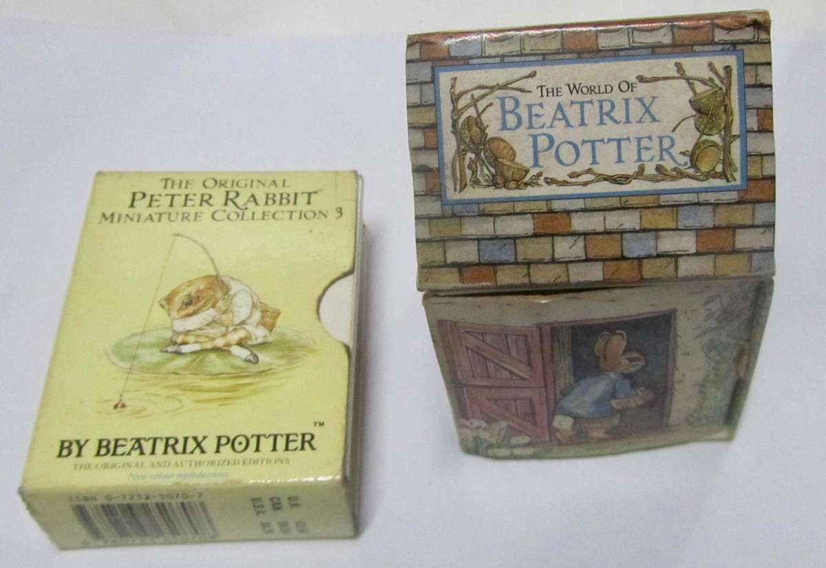 The Original Peter Rabbit Miniature Collection 3 - Beatrix Potter PLUS  pull out of characters