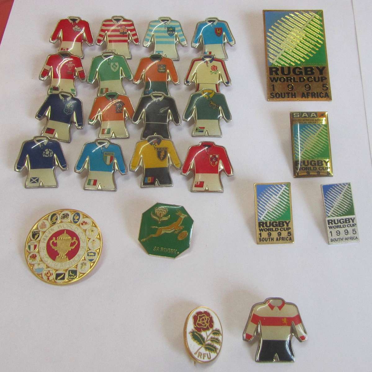 Rare Rugby World Cup 1995 South Africa - Team Pin Badges and others