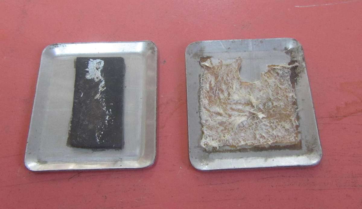 2 x Small Metal Leyland Badges - English & Afrikaans