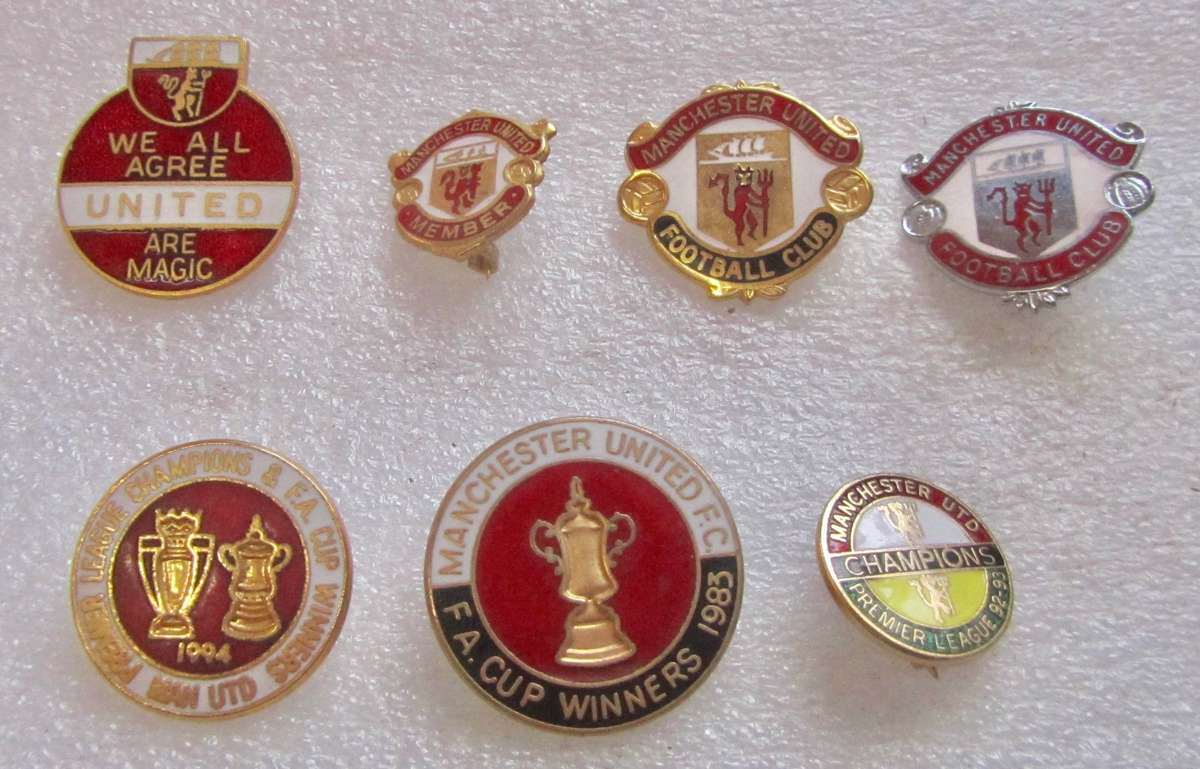 Collection of Manchester United Pin Badges - some rare