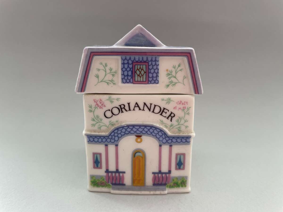 Lennox spice village: Coriander