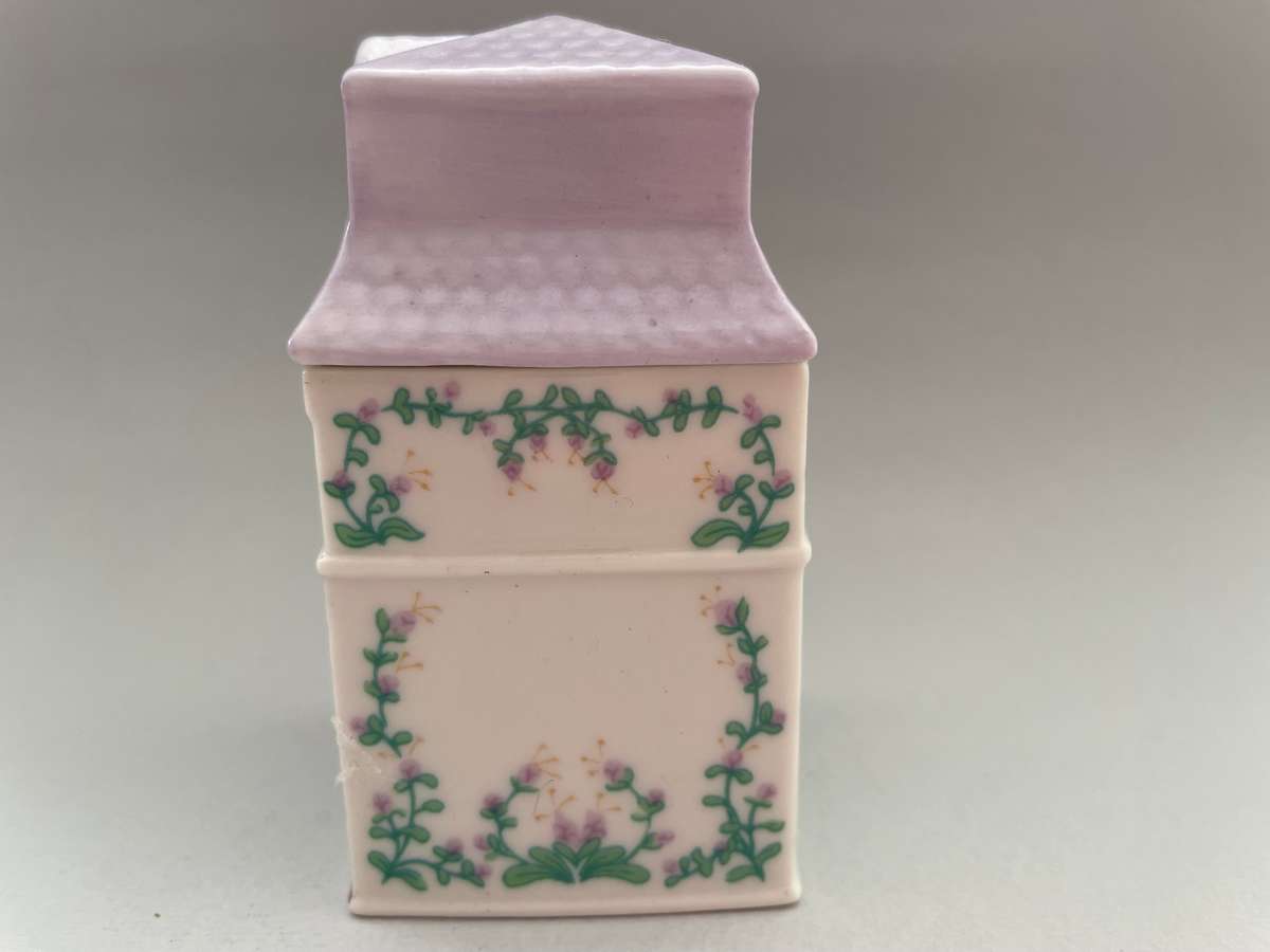 Lennox Spice Village: Marjoram