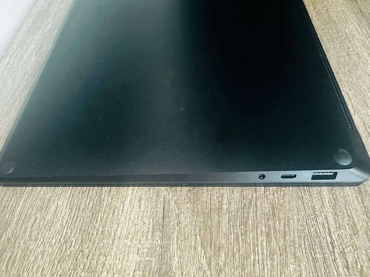 Microsoft Surface Laptop 5 i7 32GB RAM 512GB SSD Black