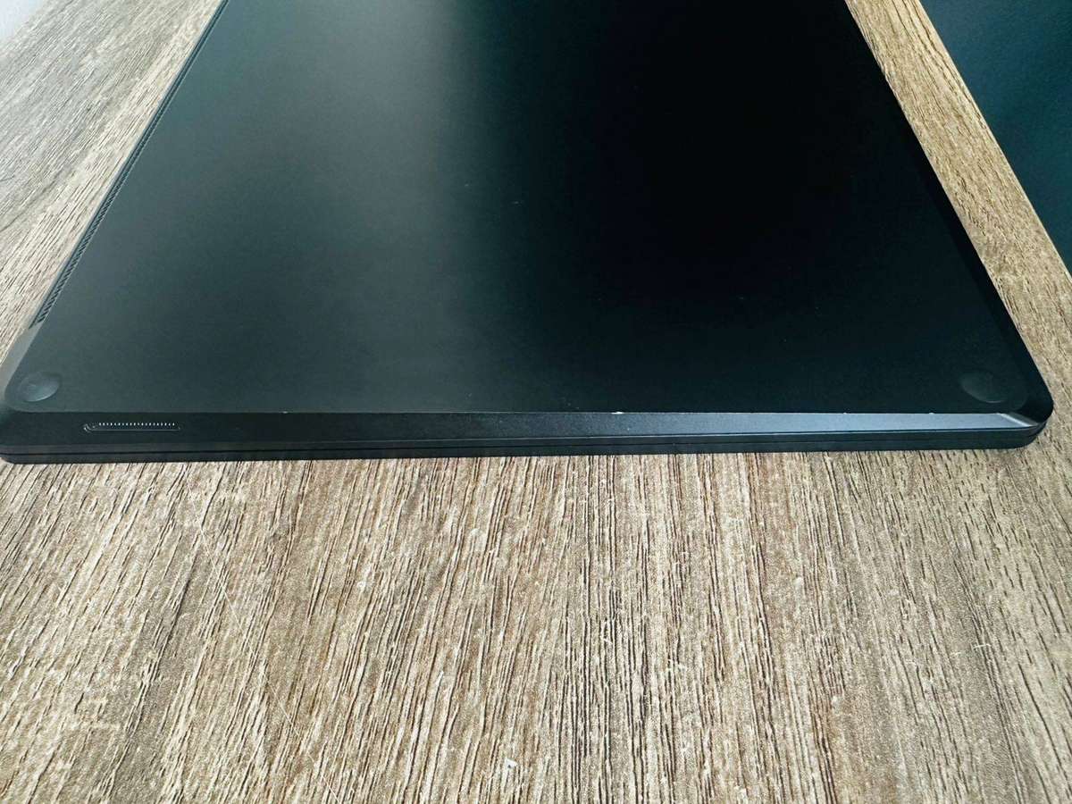 Microsoft Surface Laptop 5 i7 32GB RAM 512GB SSD Black