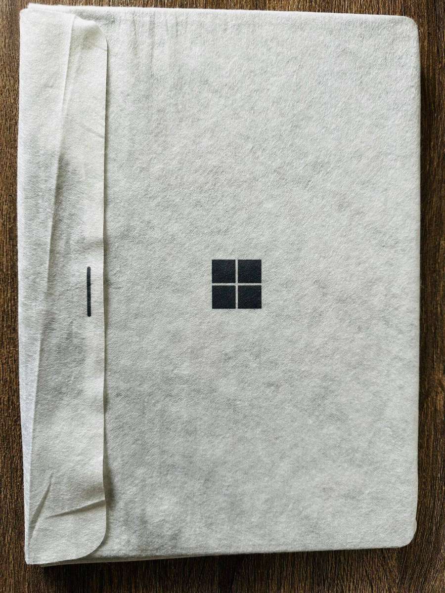 Microsoft Surface Laptop 5 i7 32GB RAM 512GB SSD Black