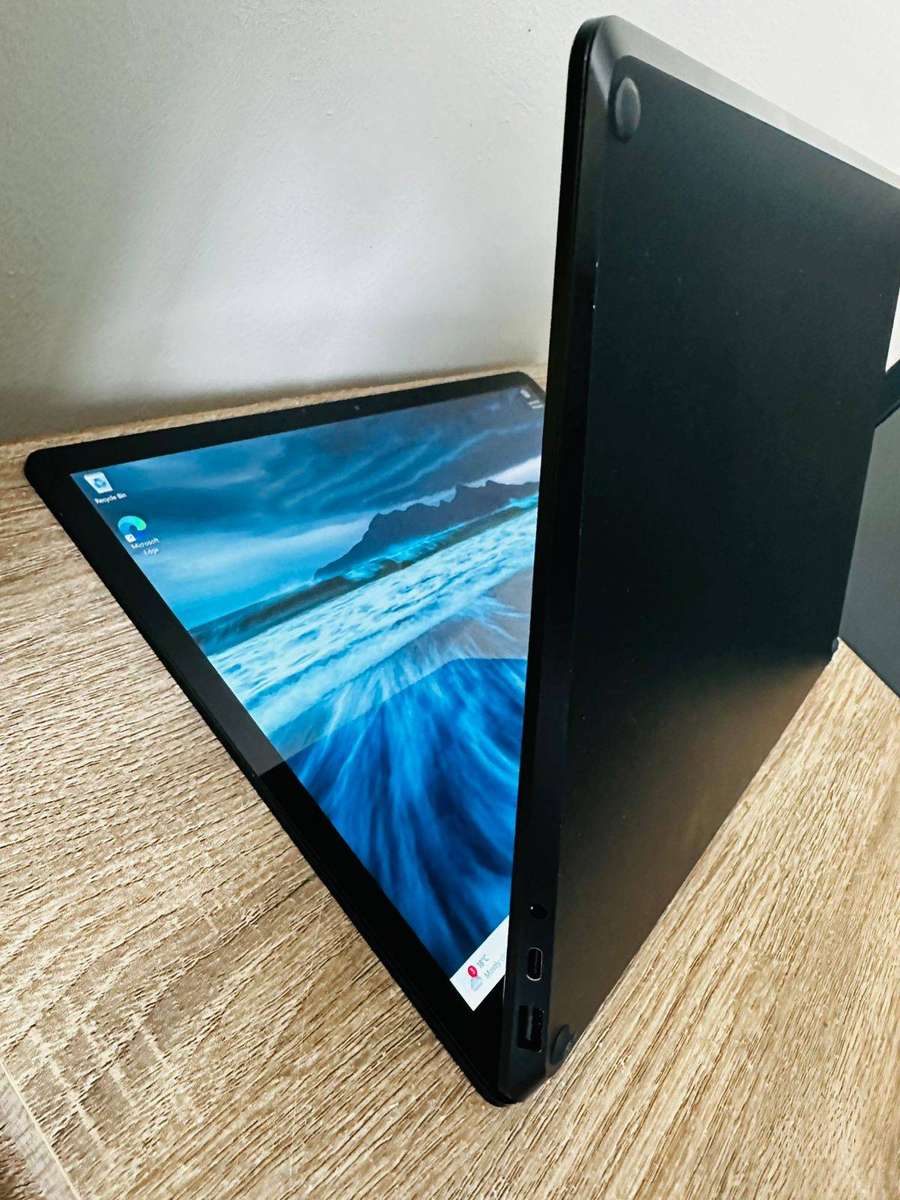 Microsoft Surface Laptop 5 i7 32GB RAM 512GB SSD Black