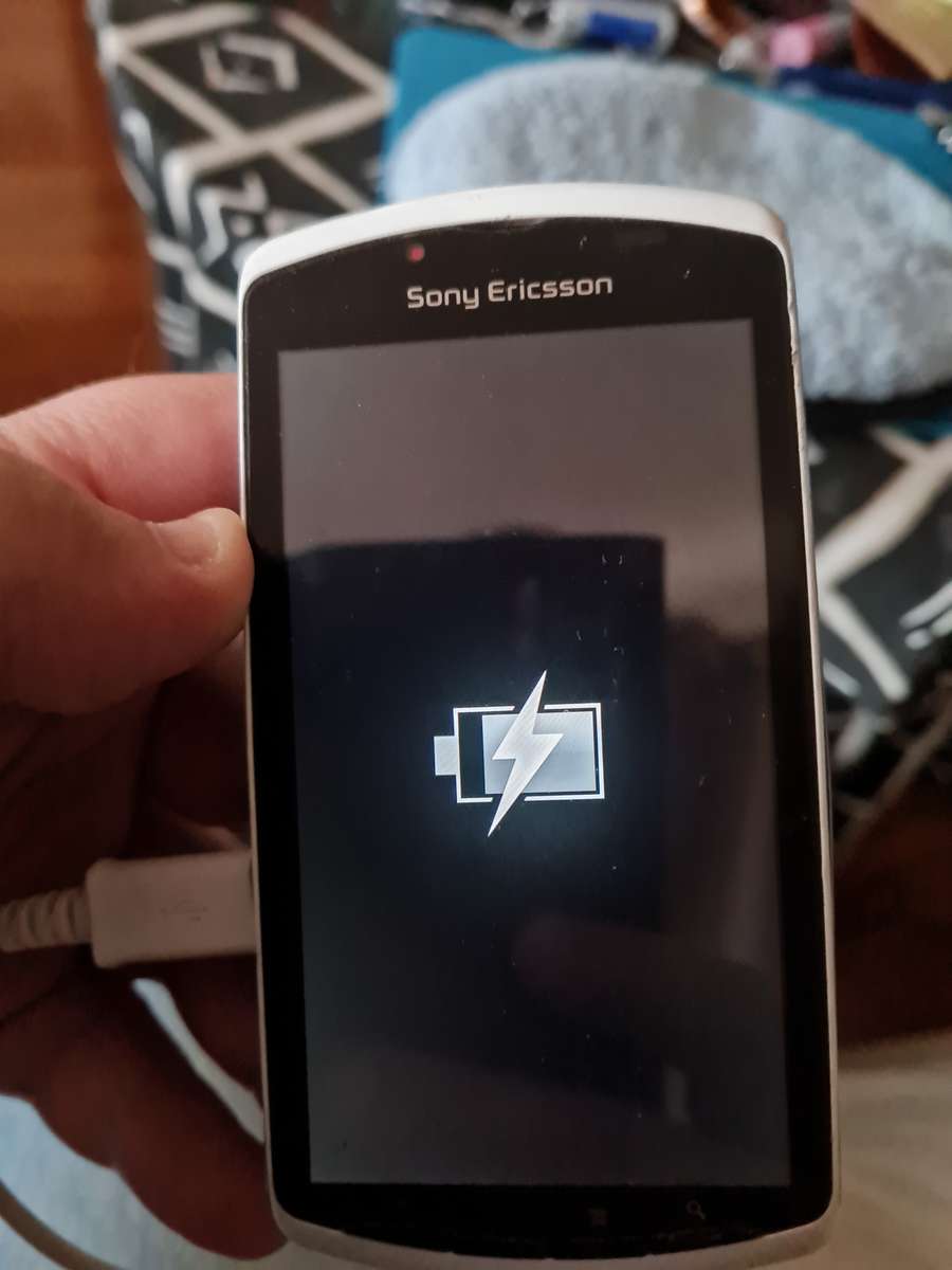 Sony PlayStation Phone Xperia R800i untested