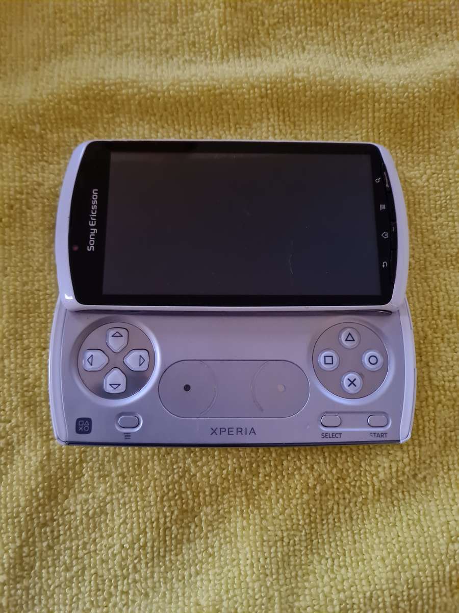 Sony PlayStation Phone Xperia R800i untested