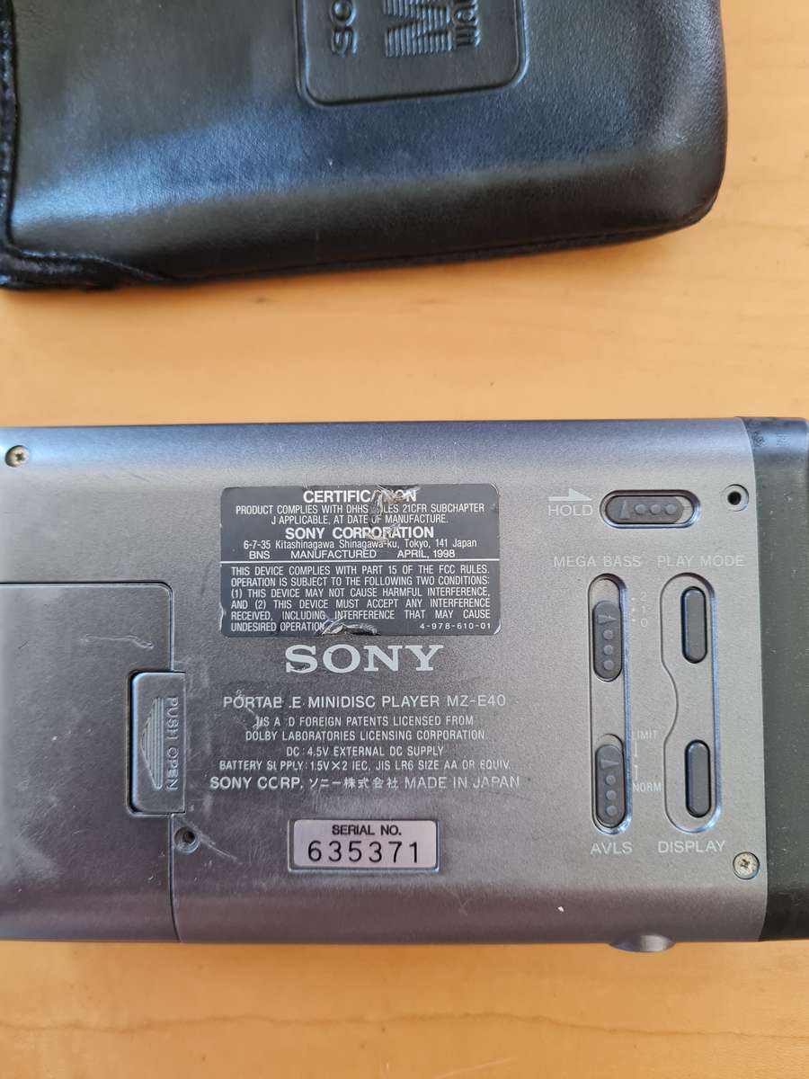 Sony minidisc Walkman powers on untested