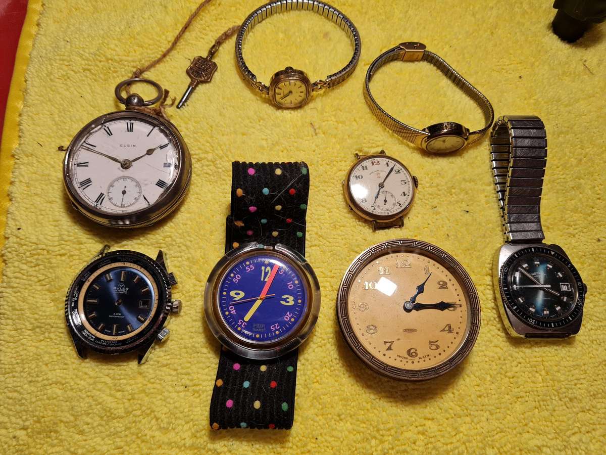 Lot of vintage watches non working