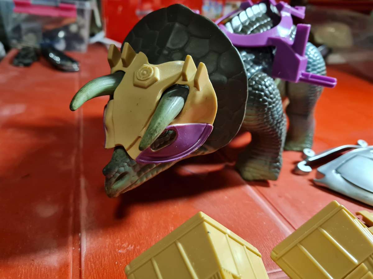 Vintage Dino riders toy untested