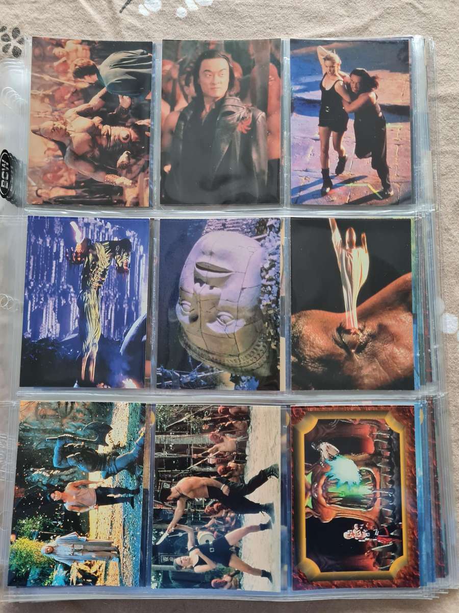 Lot of 126 mortal kombat cards