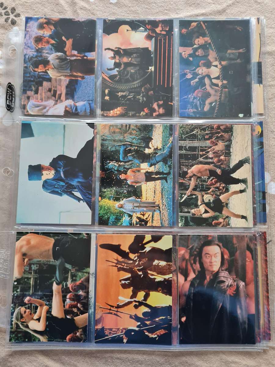 Lot of 126 mortal kombat cards