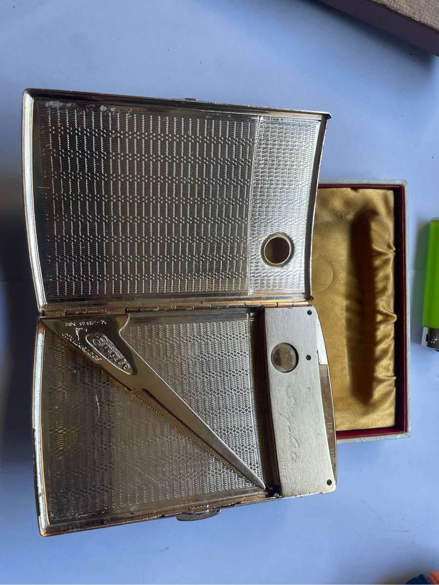 Vintage Sky Lite Eagle cigarette lighter / case