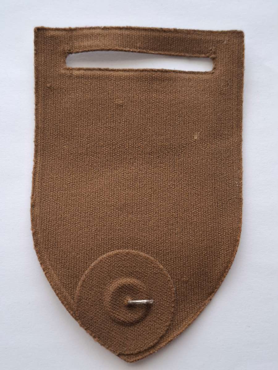 SADF Nutria Shoulder Flash - Anti Aircraft School with Chief of the Army Command Bar