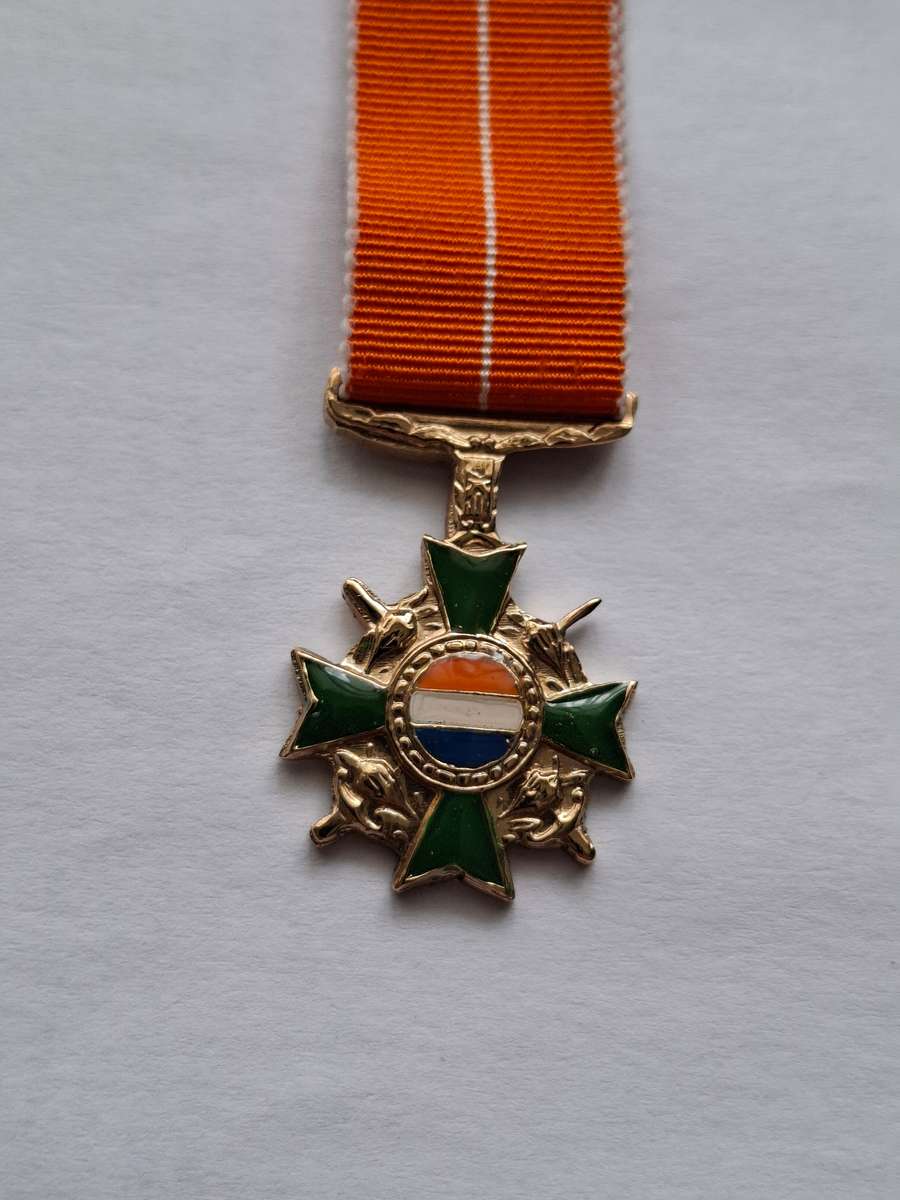 SADF - Honoris Crux Decoration miniature (with HC gold ribbon)