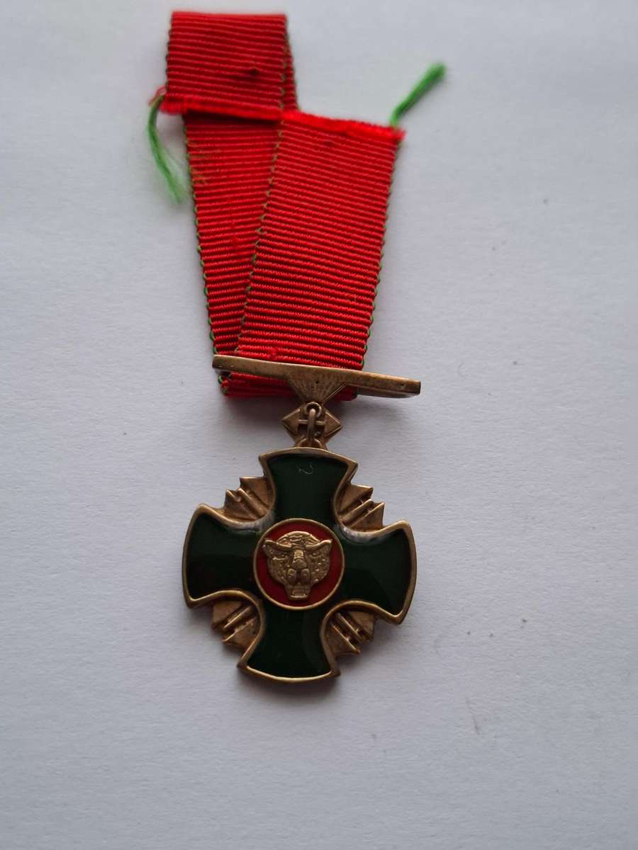 SADF / Homelands medal - Bophuthatswana Distinguished Gallantry Cross - miniature