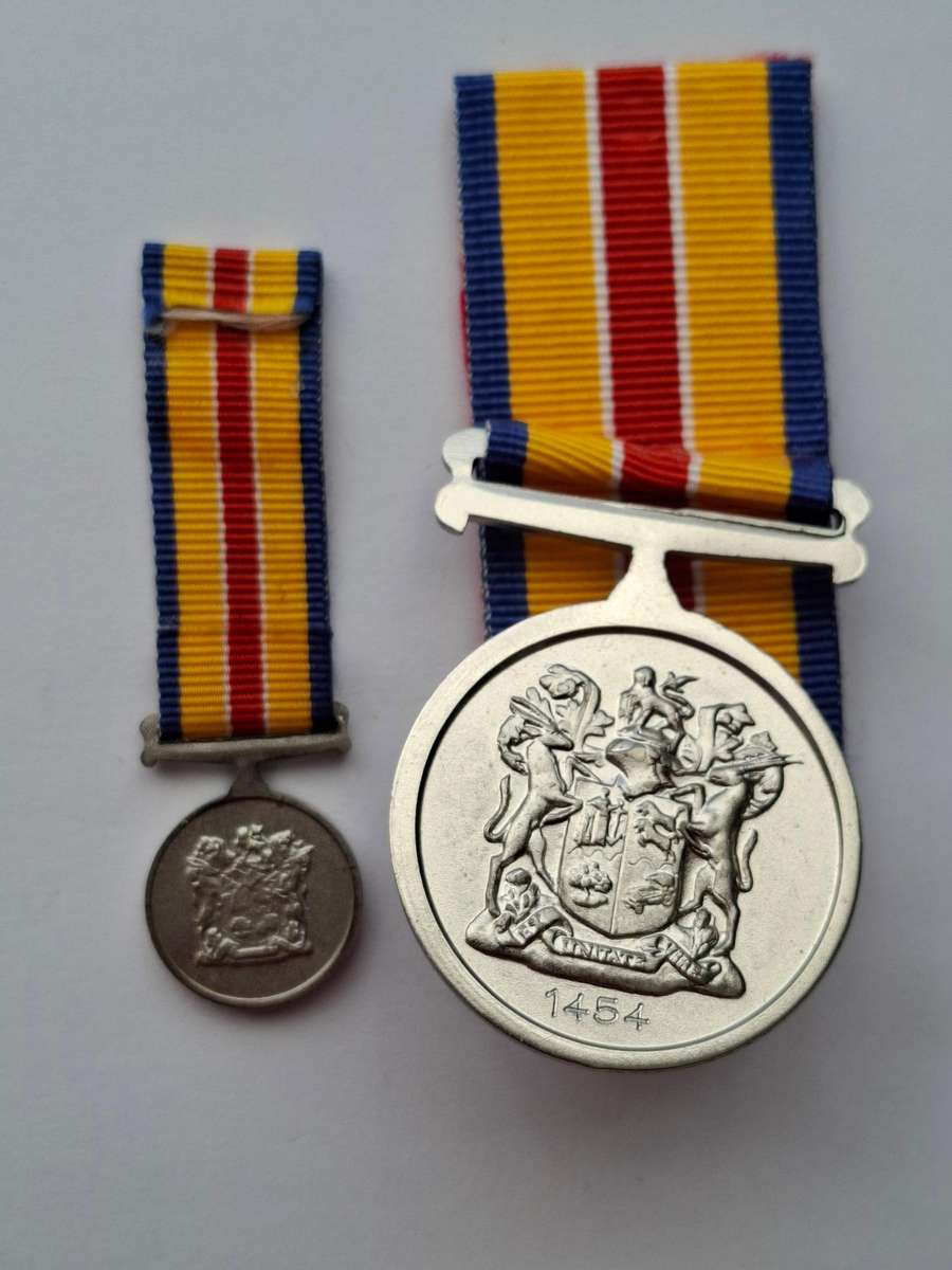 SANDF - South Africa Service medal with miniature