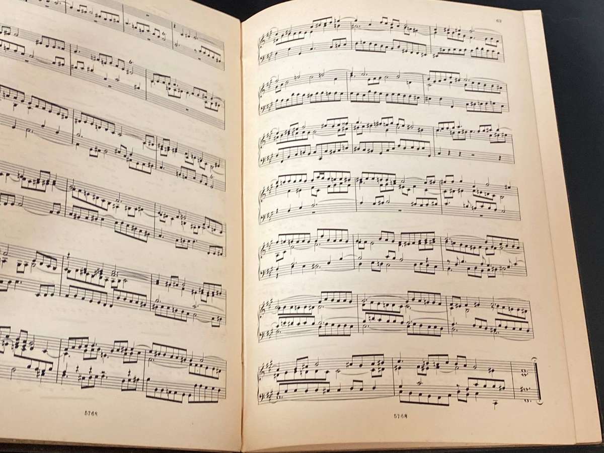 48 PRELUDES AND FUGUES BY J.S. BACH EDITED BY ERNST PAUER