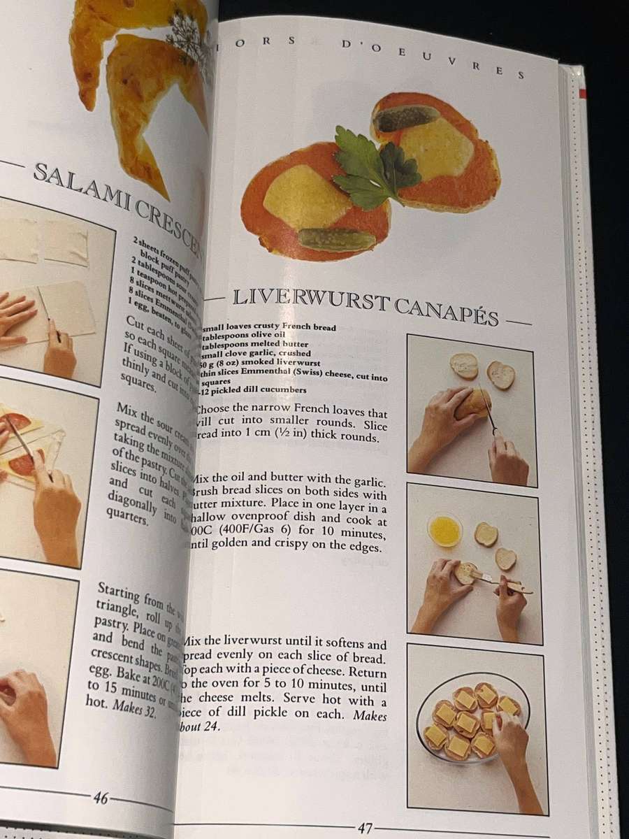 THE BOOK OF HORS D'OEUVRES BY JUNE BUDGEN