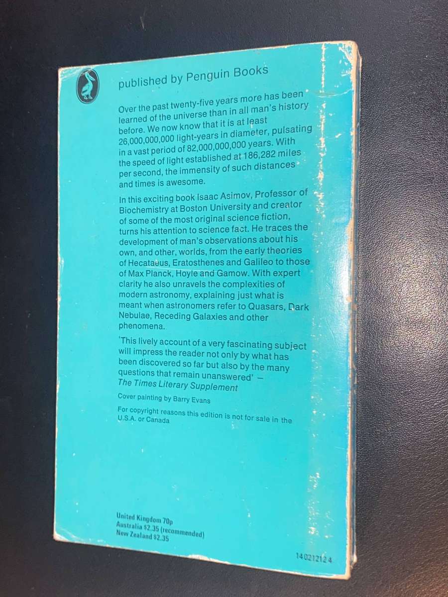 THE UNIVERSE FROM FLAT EARTH TO QUASAR BY ISAAC ASIMOV - A PELICAN BOOK