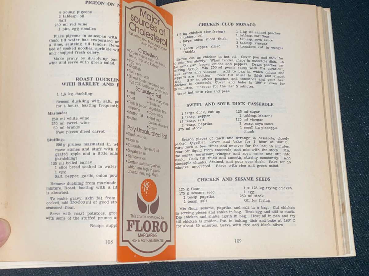 THE SINGING KETTLE COOKERY BOOK 1976