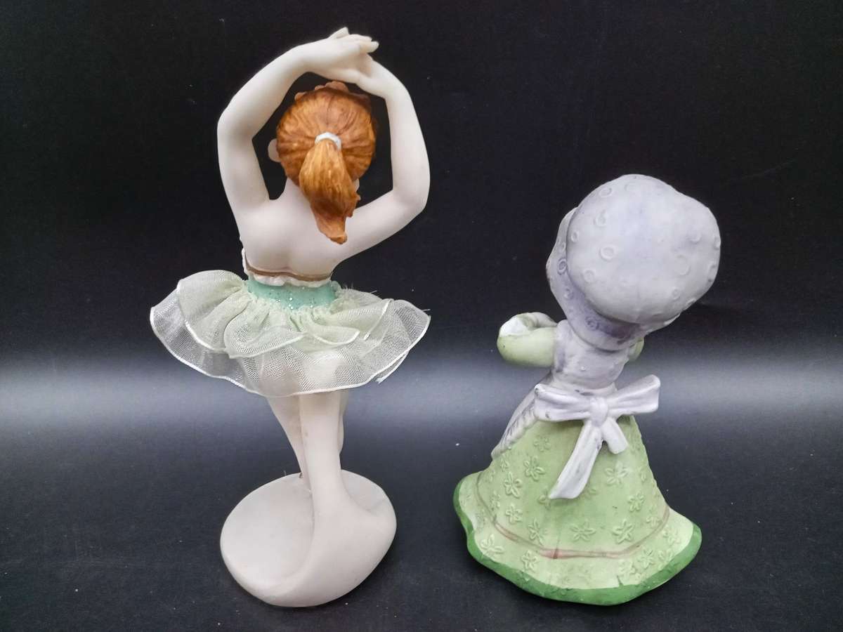 Fairy Lovers! Diverse Collection of Fairies and Figures as well as a Comprehensive Book on Fairies