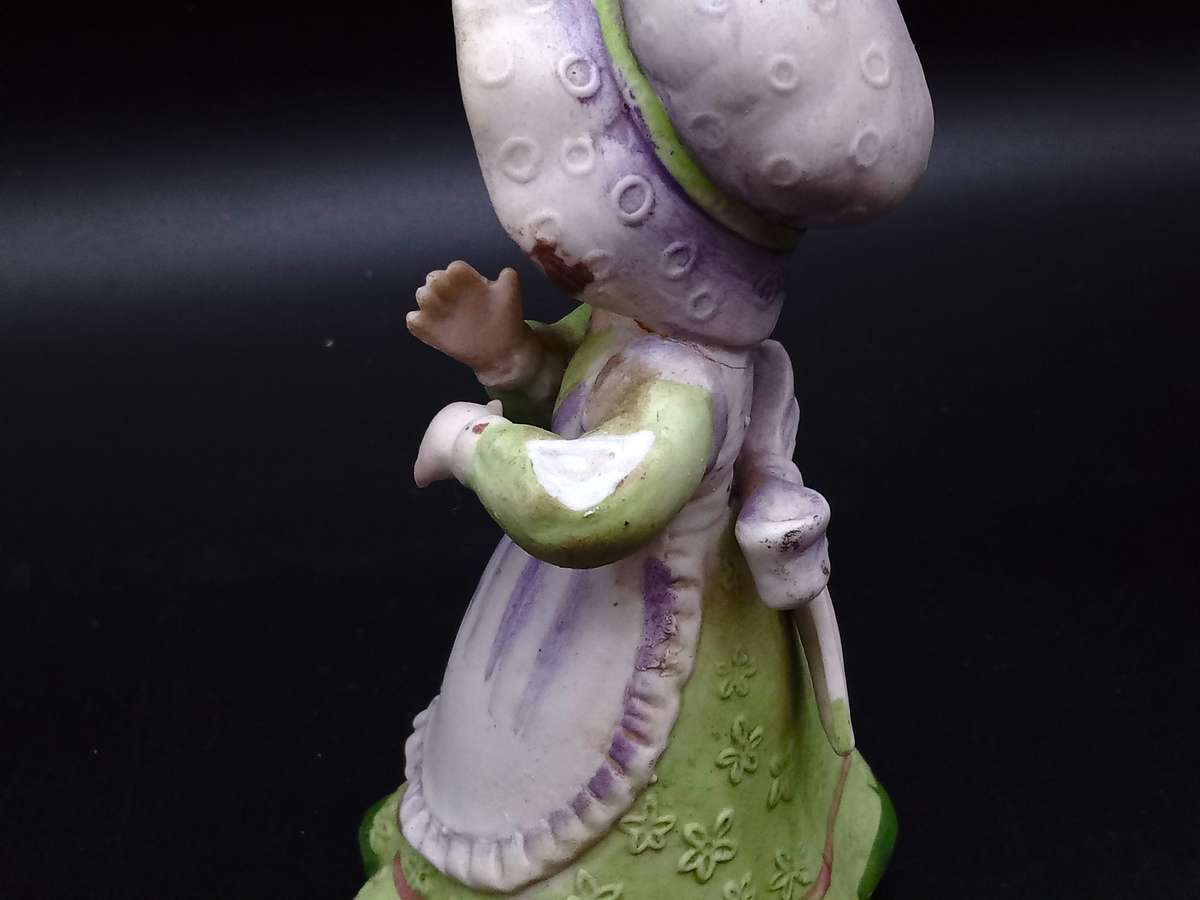 Fairy Lovers! Diverse Collection of Fairies and Figures as well as a Comprehensive Book on Fairies