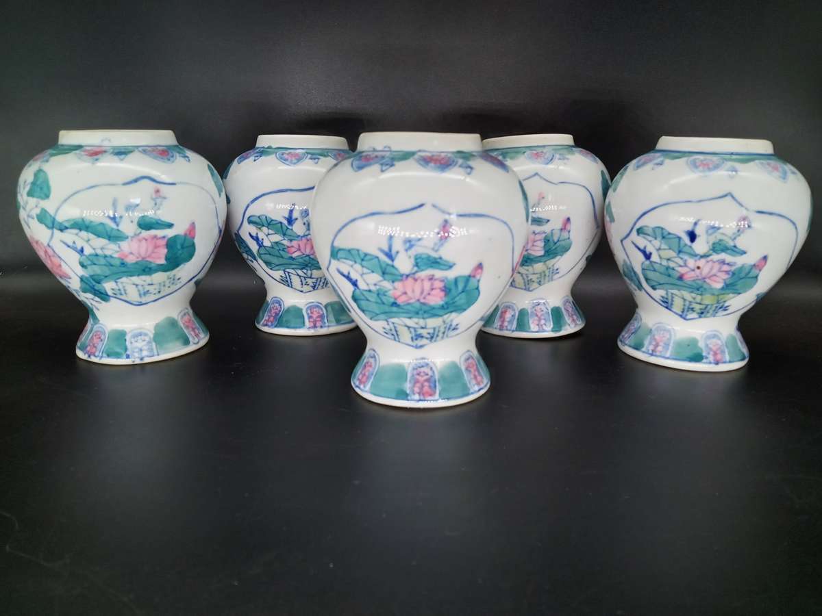 Vintage Chinoiserie! 5 x Chinese Hand Painted Water Lily & Birds Vases (12cm x 9cm)