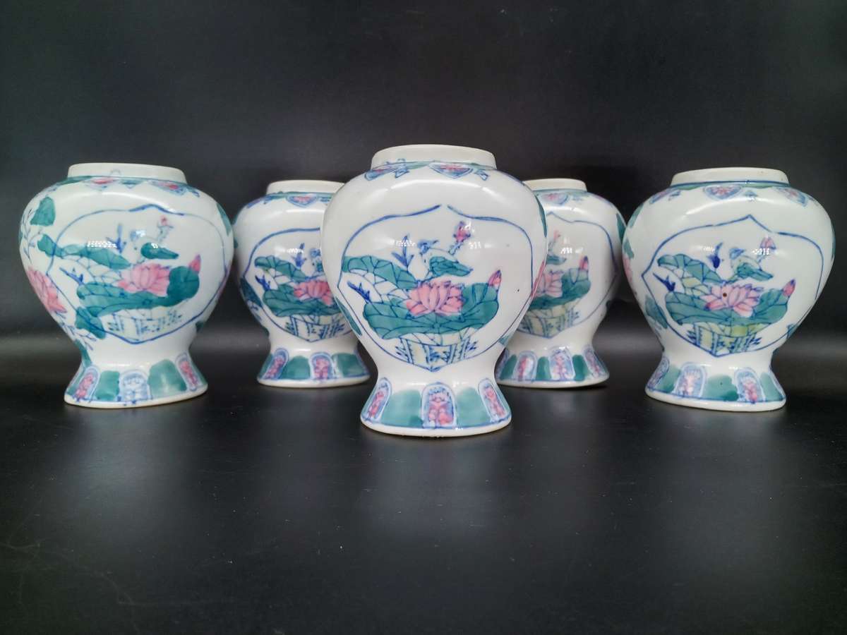 Vintage Chinoiserie! 5 x Chinese Hand Painted Water Lily & Birds Vases (12cm x 9cm)