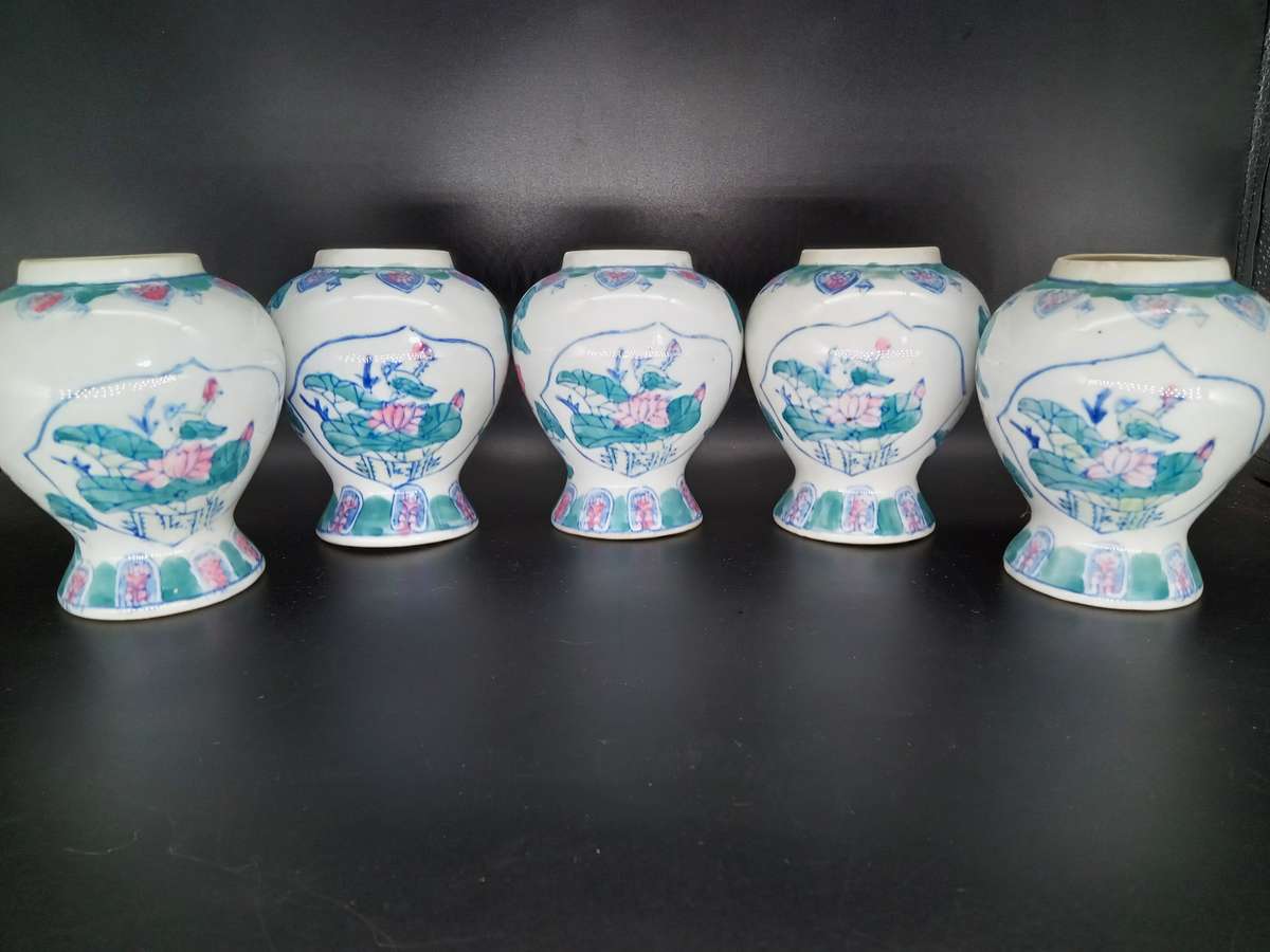 Vintage Chinoiserie! 5 x Chinese Hand Painted Water Lily & Birds Vases (12cm x 9cm)
