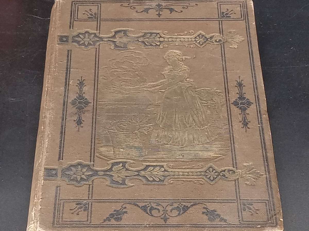 Selection of Antique Foreign Language Books Including Latin - English Dictionary