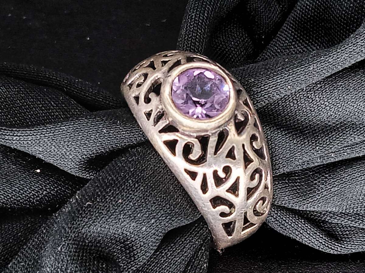 Vintage!!! Sterling Silver Arabesque Filigree Ring with Brilliant Cut, Bevel Set Amethyst