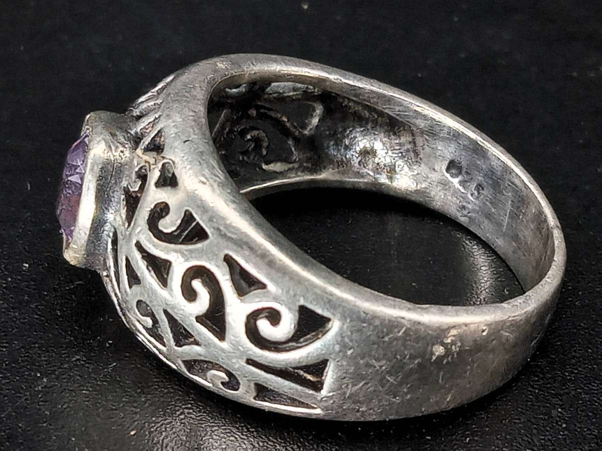 Vintage!!! Sterling Silver Arabesque Filigree Ring with Brilliant Cut, Bevel Set Amethyst
