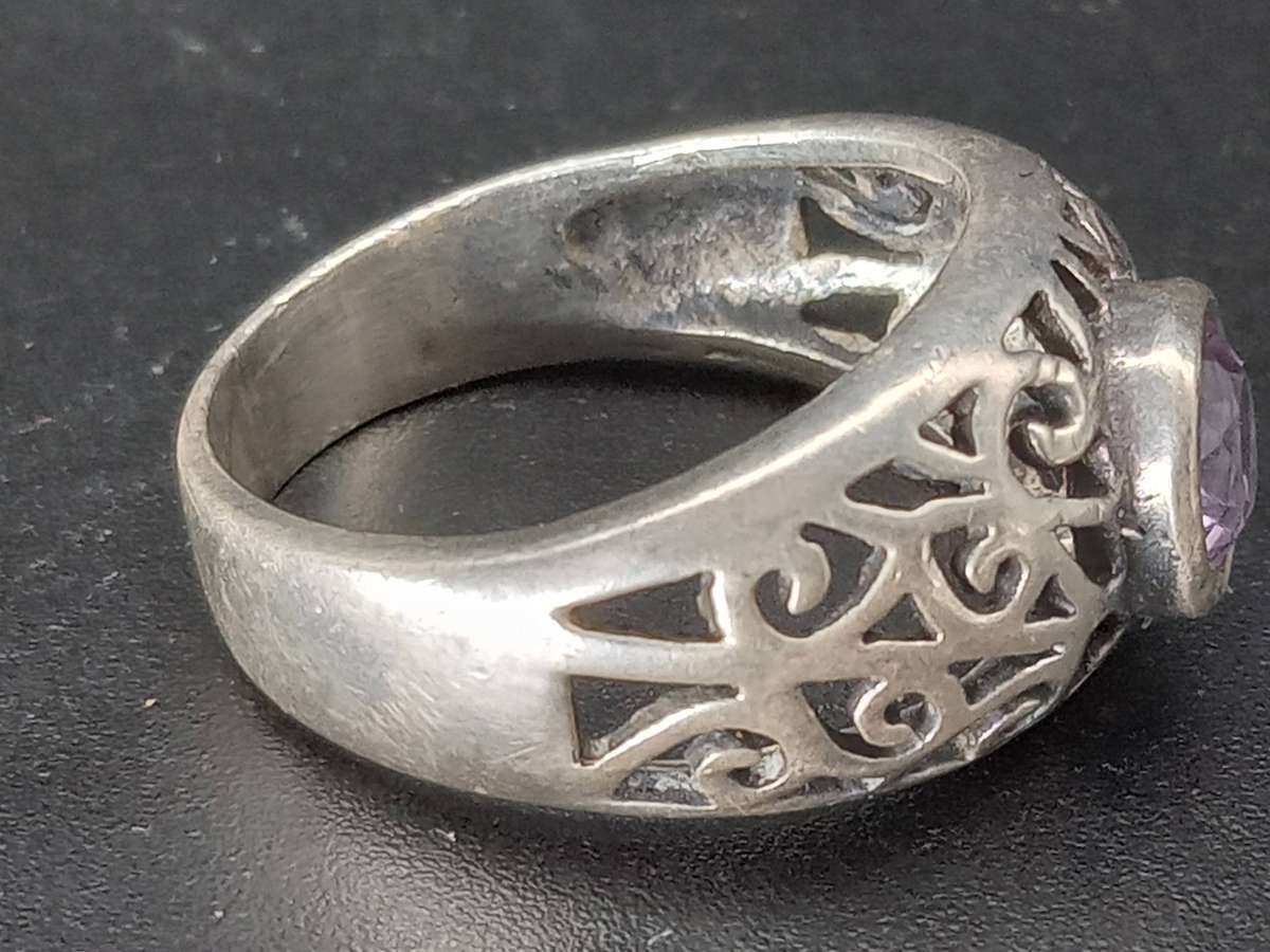 Vintage!!! Sterling Silver Arabesque Filigree Ring with Brilliant Cut, Bevel Set Amethyst