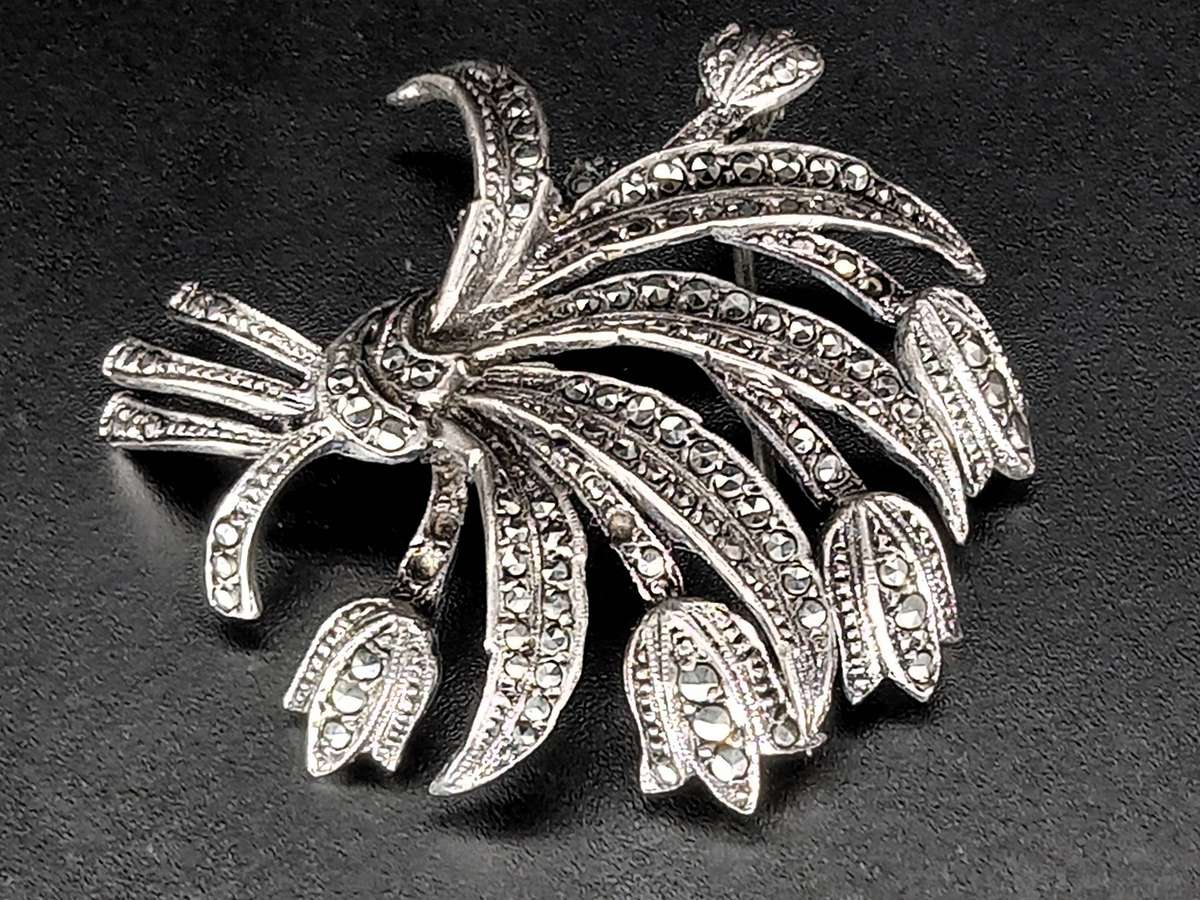 Vintage! Stunning Silver and Marcasite Statement Brooch with Tulip Bouquet Design