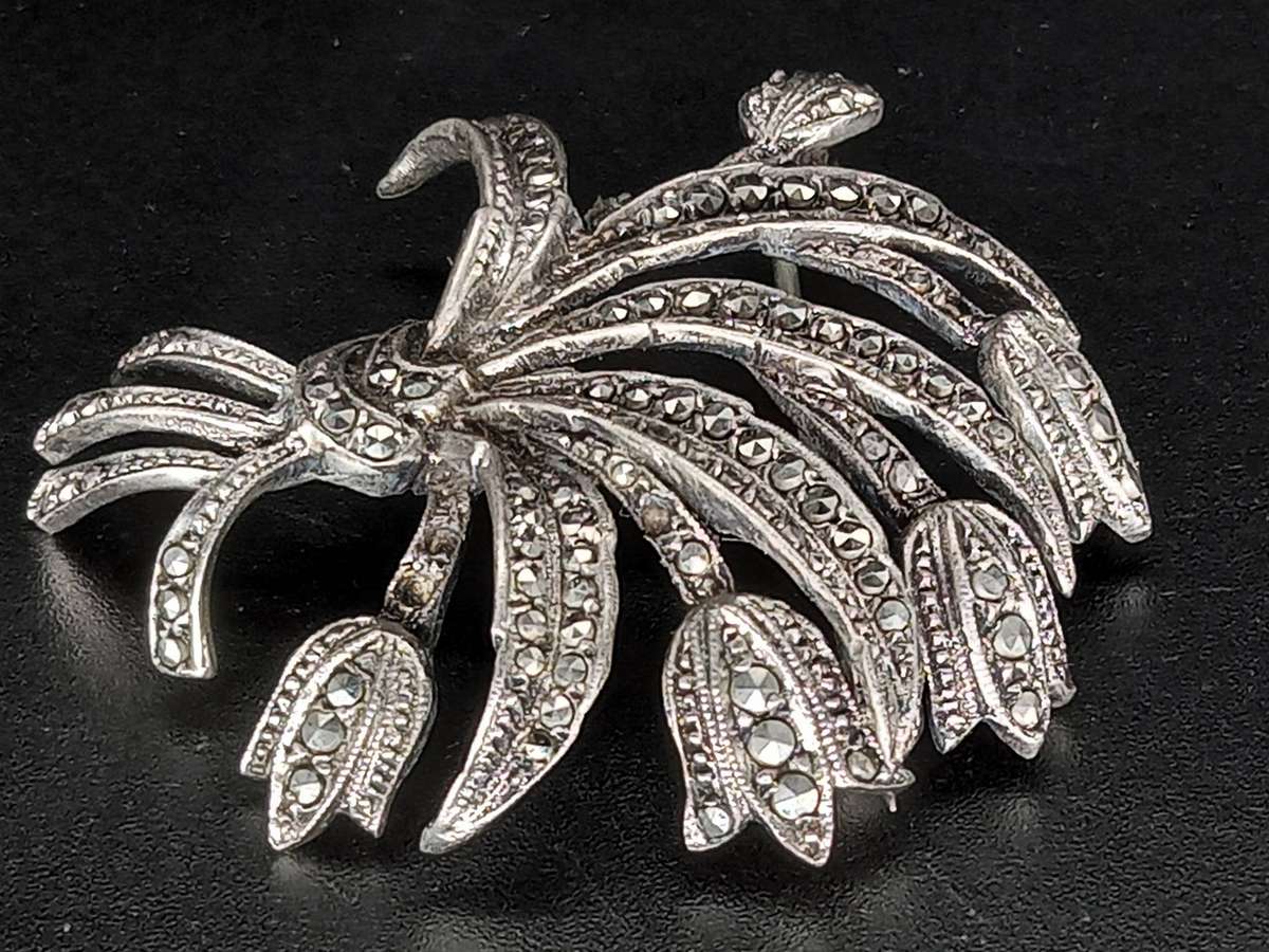 Vintage! Stunning Silver and Marcasite Statement Brooch with Tulip Bouquet Design