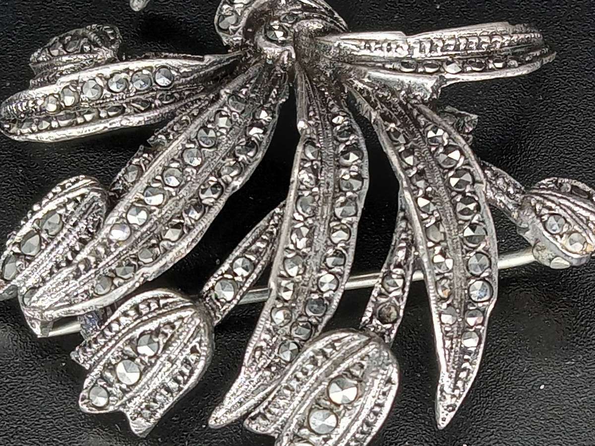 Vintage! Stunning Silver and Marcasite Statement Brooch with Tulip Bouquet Design