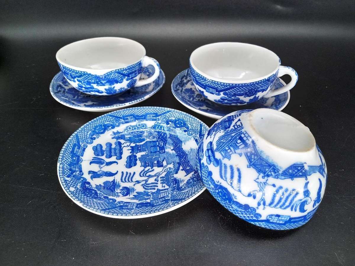 Vintage! Blue Willow Porcelain Children's Play Set (Incomplete Set)