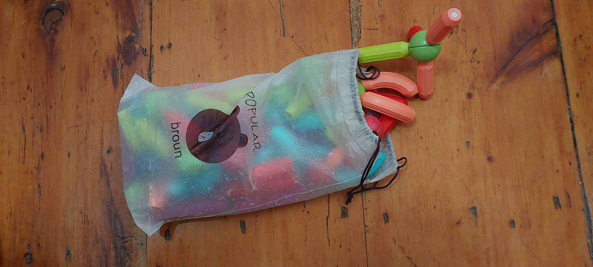 Magnetic construction toy