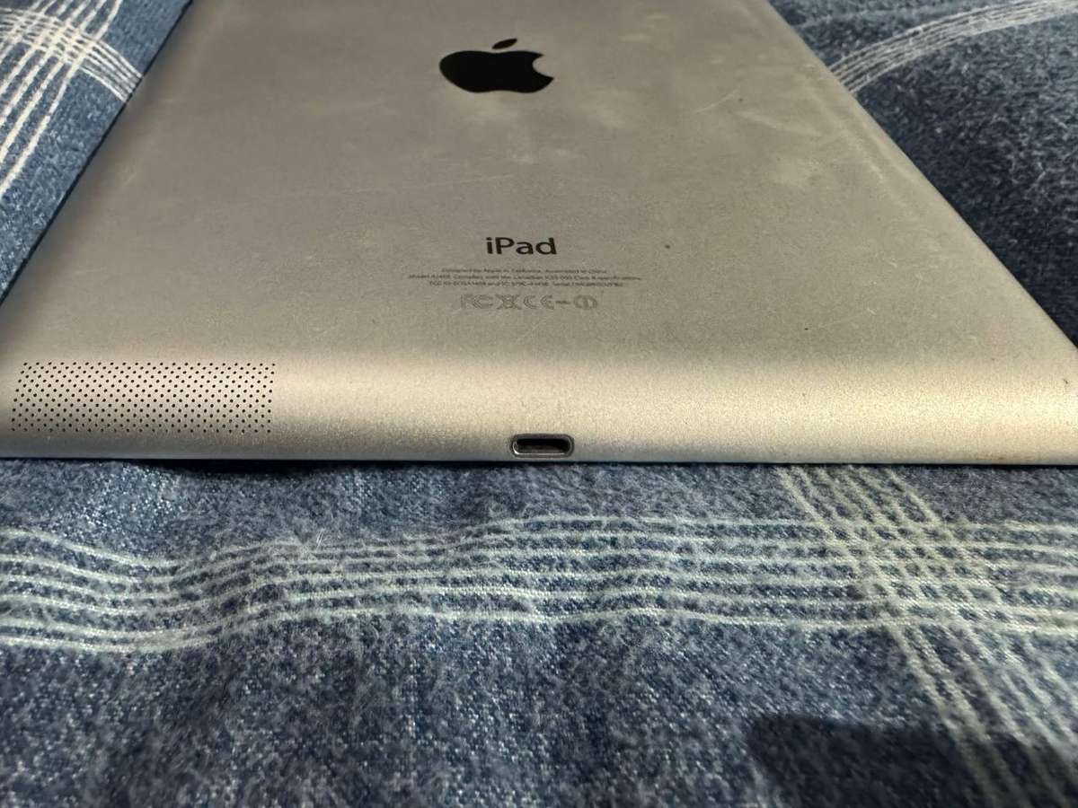 iPad A1458 Wi-Fi 16GB