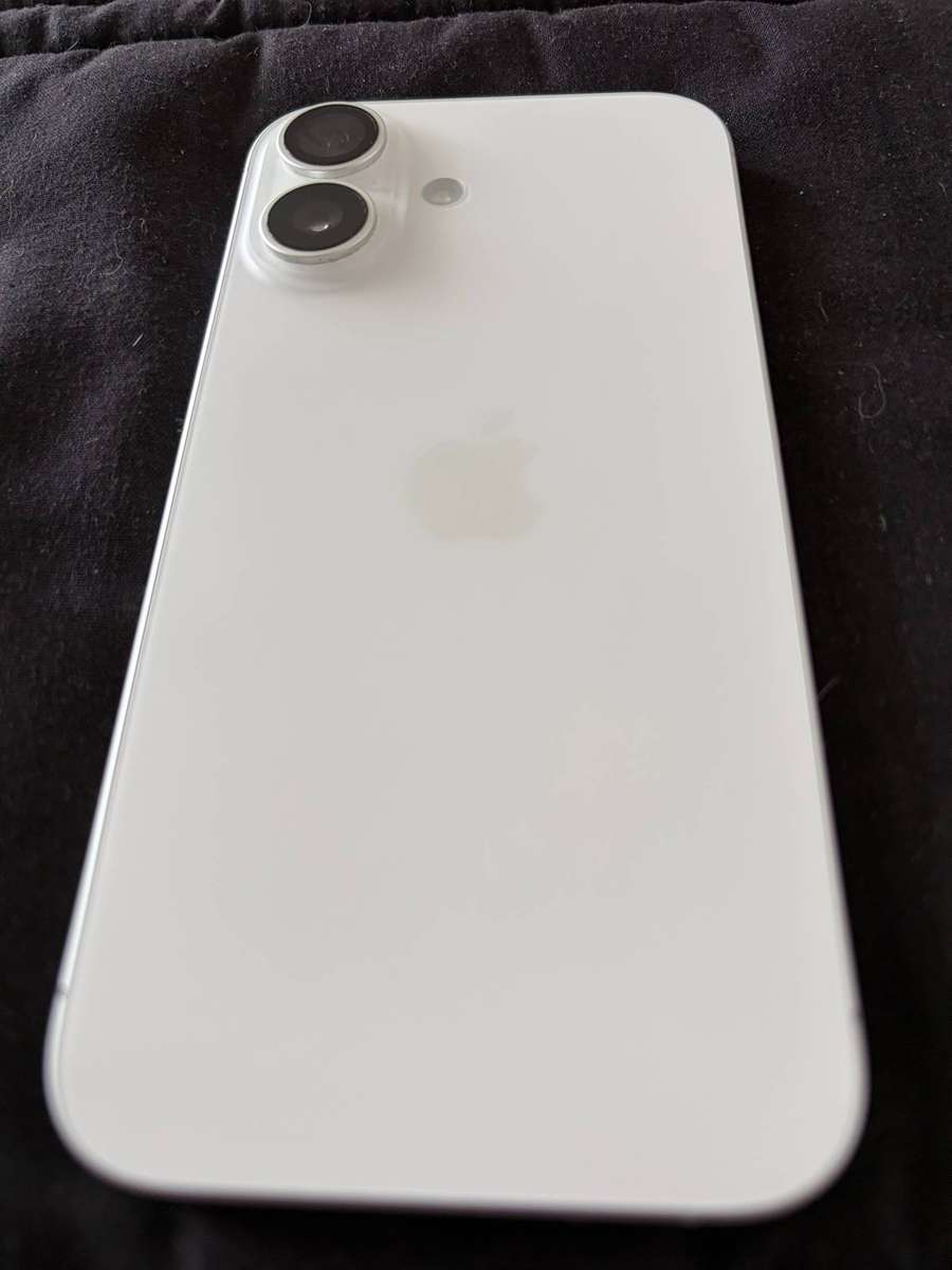 iPhone 16 White 125gb