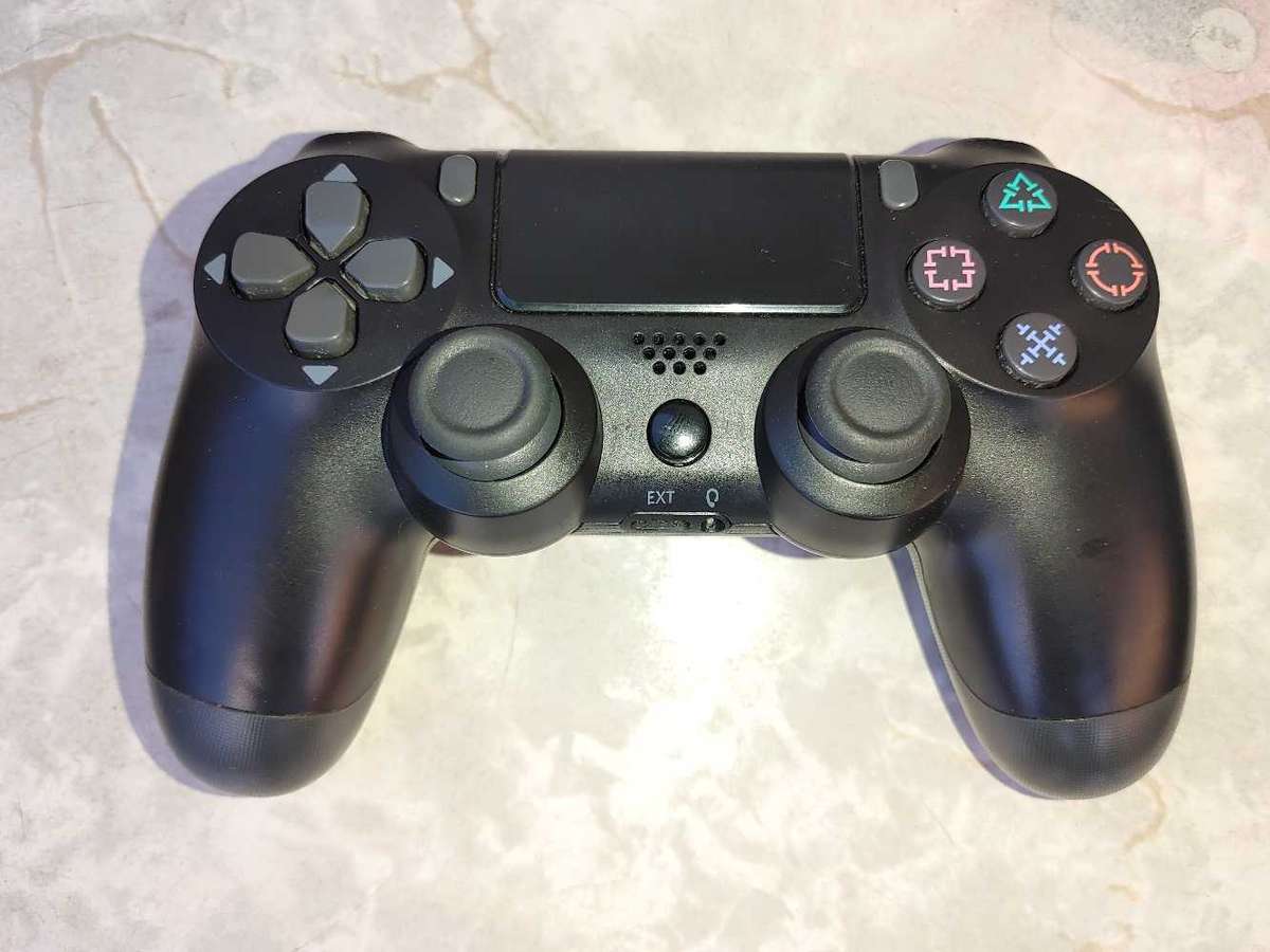 PS4 Controller ( Not Original )