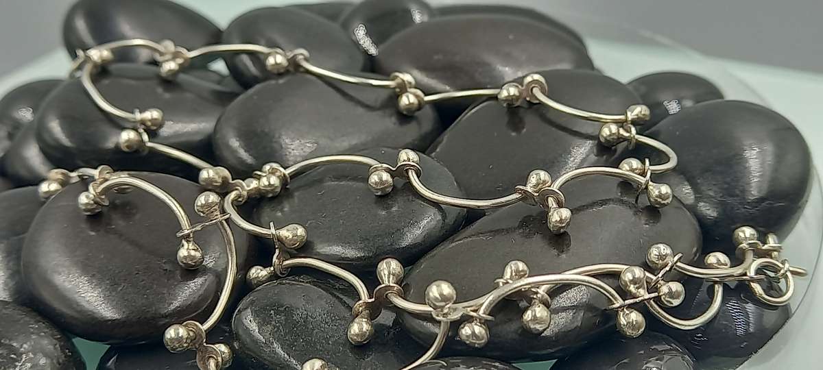 Funky Sterling Silver parabola shape link necklace