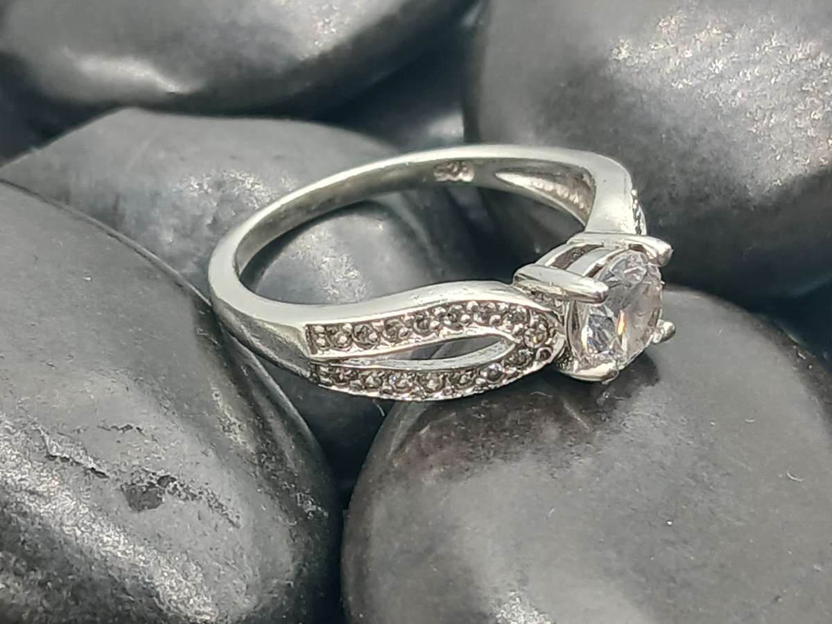 Beautiful Sterling Silver Ring