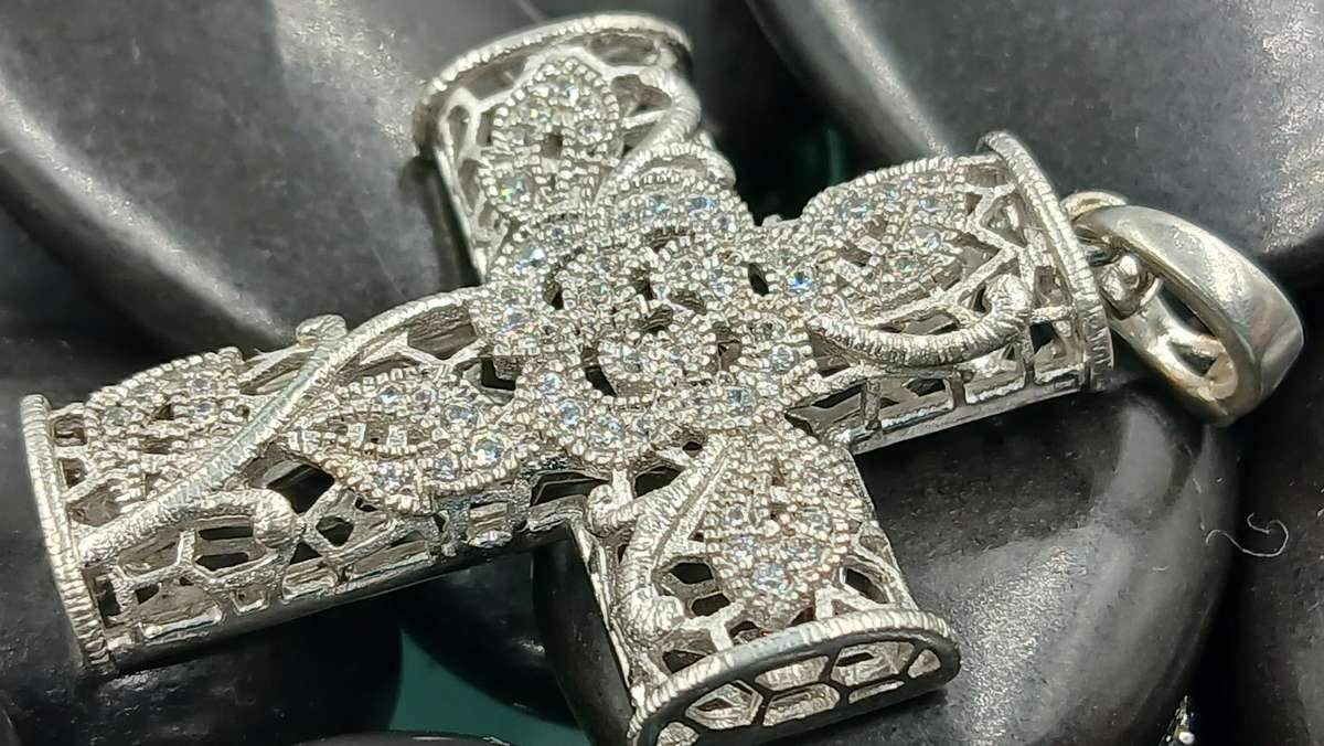 Beautiful Sterling Silver Cross