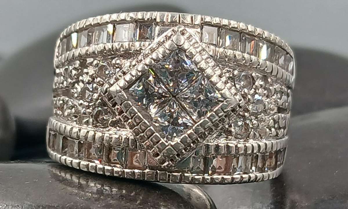 Beautiful Sterling Silver Ring