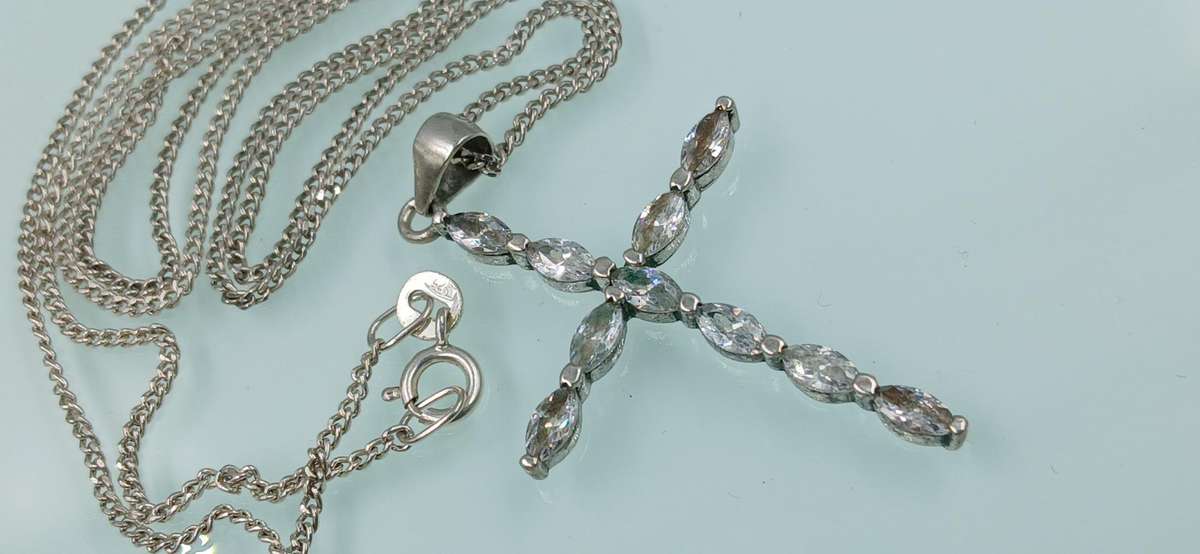 Elegant Sterling Silver Necklace