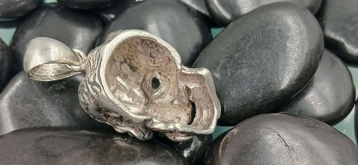 COOL Sterling Silver Skull Pendant